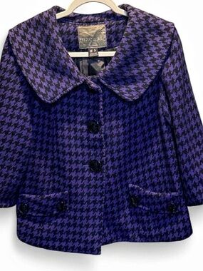 Mac & Jac Purple & Black Houndstooth Jacket Blazer
Stunning vintage cropped blaz